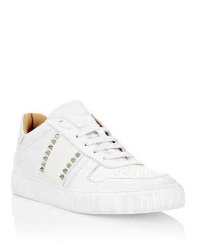 Lo-Top Sneakers Studs