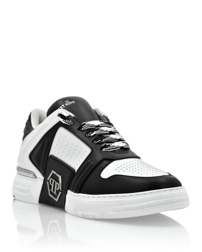Leather Lo-Top Sneakers Hexagon