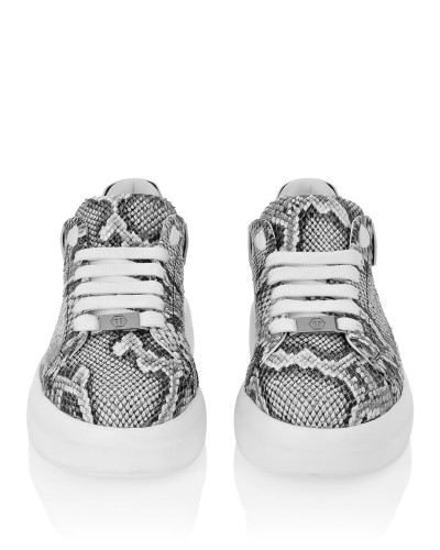 Low Top Sneakers Roccia Python Print