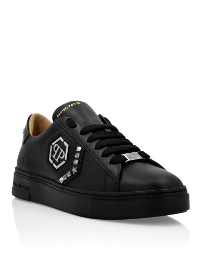 Lo-Top Leather Arrow Force Sneakers