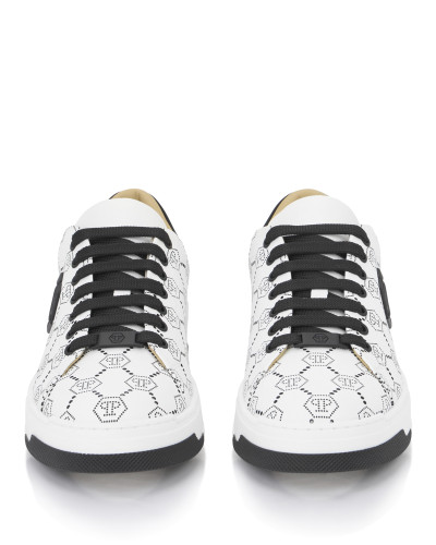 Low Top Leather Skeakers Matte Monogram