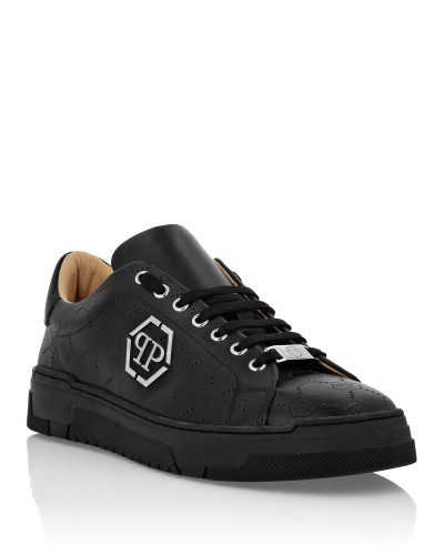 Low Top Leather Skeakers Matte Monogram