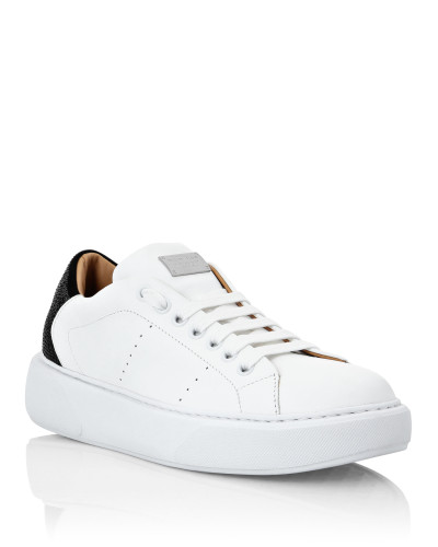 Leather Lo-Top Sneakers Skull