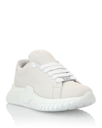 LO-TOP SNEAKERS SUPERSONIC